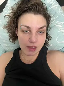 Snapshot of Magic__smile chatting on 02-04-26, 02:17 Magic smile online show from 02-04-26, 02:17