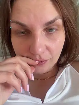 Snapshot of Magic__smile chatting on 02-06-26, 07:02 Magic smile online show from 02-06-26, 07:02