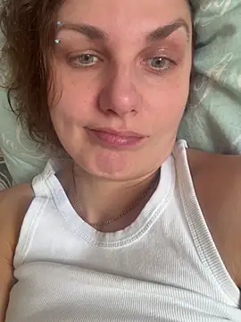 Snapshot of Magic__smile chatting on 02-10-26, 06:06 Magic smile online show from 02-10-26, 06:06