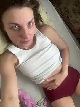 Snapshot of Magic__smile chatting on 02-12-26, 02:06 Magic smile online show from 02-12-26, 02:06