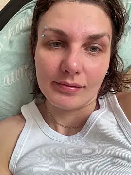 Snapshot of Magic__smile chatting on 02-24-26, 09:18 Magic smile online show from 02-24-26, 09:18