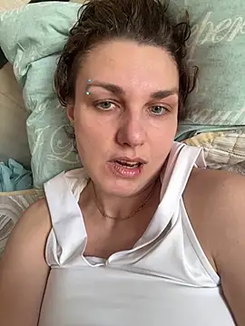 Snapshot of Magic__smile chatting on 02-25-26, 08:13 Magic smile online show from 02-25-26, 08:13