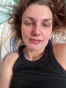 Snapshot of Magic__smile chatting on 02-26-26, 08:24 Magic smile online show from 02-26-26, 08:24