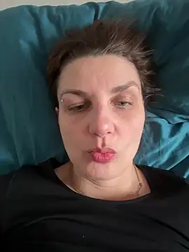 Snapshot of Magic__smile chatting on 03-08-26, 12:31 Magic smile online show from 03-08-26, 12:31