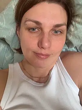 Snapshot of Magic__smile chatting on 04-06-26, 08:59 Magic smile online show from 04-06-26, 08:59