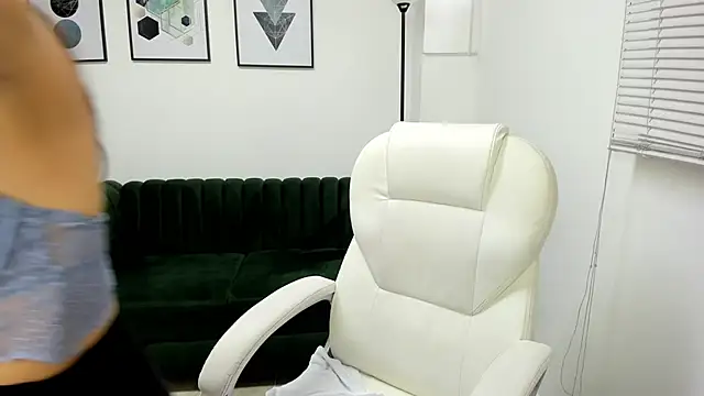 kiim sweett online show from 12-18-24, 11:34