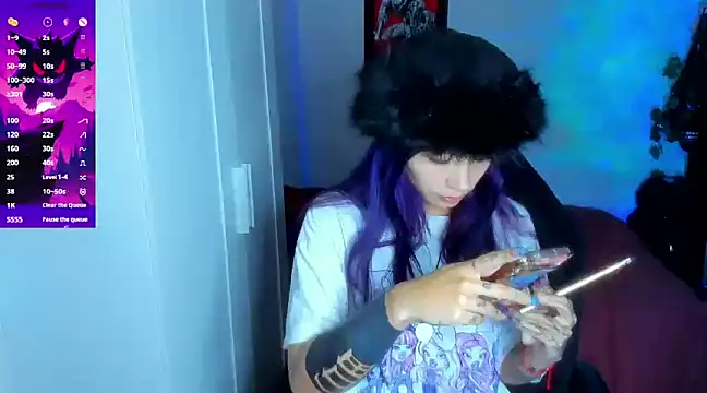 Snapshot of _sakae_ chatting on 01-10-25, 12:27 sakae online show from 01-10-25, 12:27