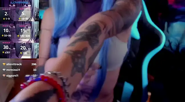 Snapshot of _sakae_ chatting on 02-23-25, 09:44 sakae online show from 02-23-25, 09:44