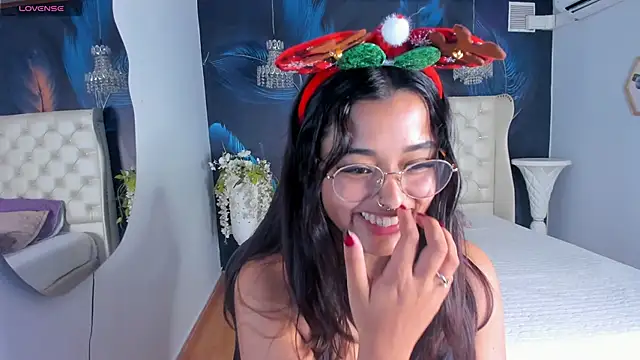 Ariana Pierce online show from 12-18-24, 02:10