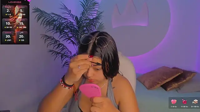 Ariana Pierce online show from 11-25-25, 12:38