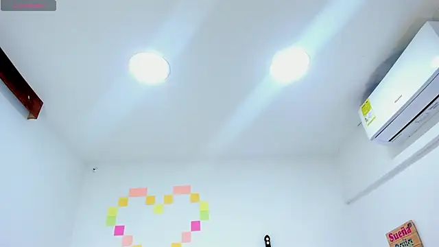 miaa-sofiaa online show from 12-23-24, 07:09