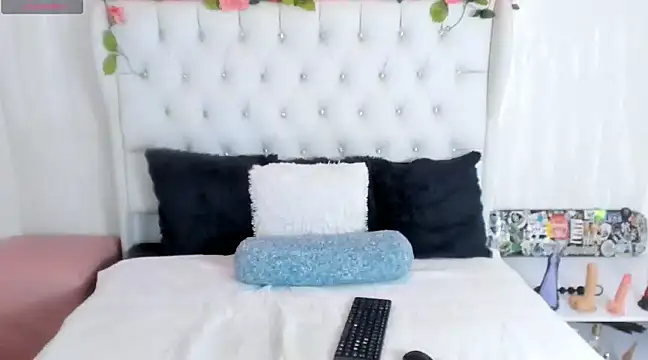 Valerik cano1 online show from 01-09-25, 04:17