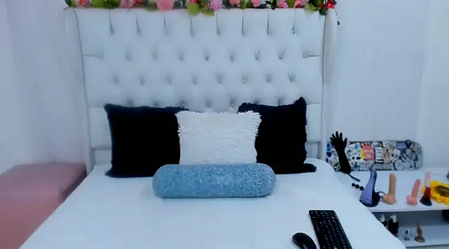 Valerik cano1 online show from 02-01-25, 07:13