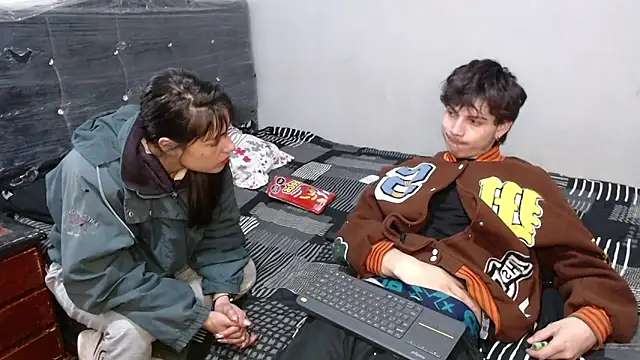 pervertsteens3 online show from 12-18-24, 02:53