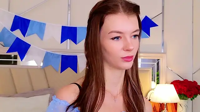 MeganMour online show from 10-04-25, 05:00