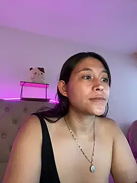 Snapshot of mariana_21x chatting on 01-18-25, 01:08 mariana 21x online show from 01-18-25, 01:08