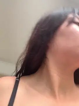 Snapshot of mariana_21x chatting on 03-13-25, 01:18 mariana 21x online show from 03-13-25, 01:18