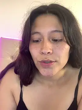 Snapshot of mariana_21x chatting on 03-20-25, 07:04 mariana 21x online show from 03-20-25, 07:04