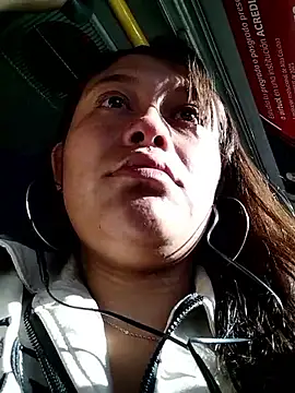 Snapshot of mariana_21x chatting on 10-22-25, 12:16 mariana 21x online show from 10-22-25, 12:16