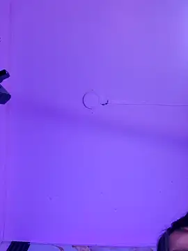 Snapshot of mariana_21x chatting on 10-27-25, 12:42 mariana 21x online show from 10-27-25, 12:42