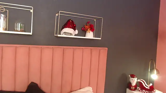 CrystalWoods94 online show from 12-17-25, 01:17