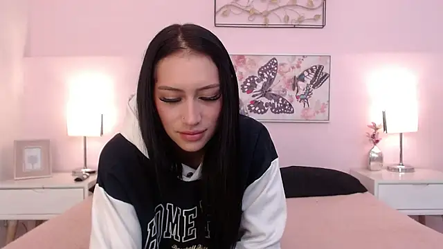 sara17  online show from 11-19-25, 08:53