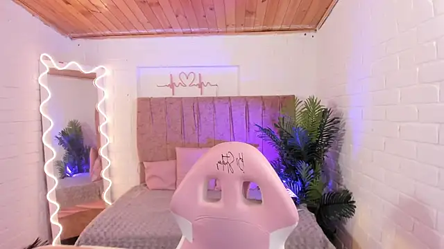 penelope tay1 online show from 03-19-25, 03:41