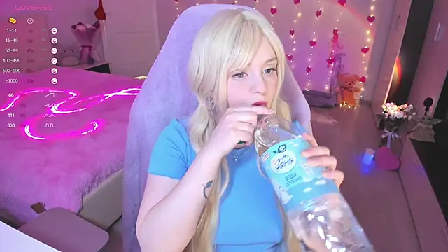 Amy honey angel online show from 03-01-25, 10:24