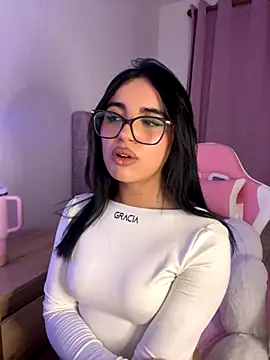 Emily-14 online show from 11-18-25, 02:50