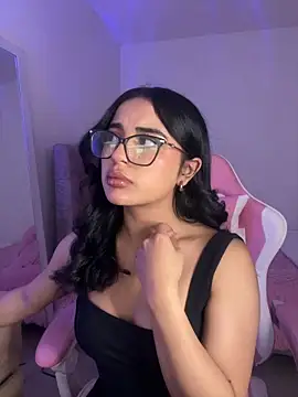 Emily-14 online show from 04-05-26, 01:58