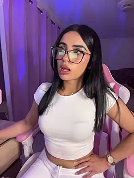 Emily-14 online show from 07-15-26, 04:18