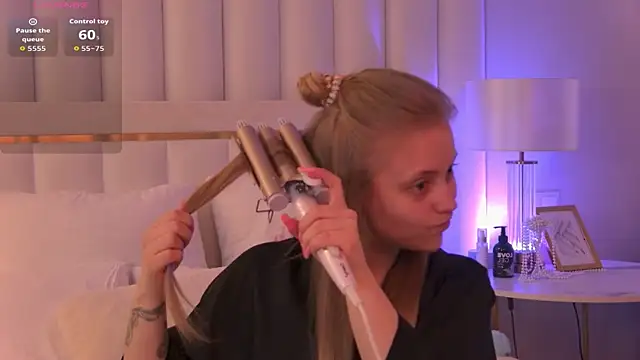 DorisHell online show from 09-30-25, 03:00