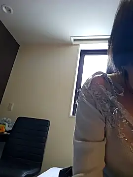 Snapshot of morikawa_sayaka chatting on 12-27-24, 12:18 morikawa sayaka online show from 12-27-24, 12:18