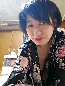 Snapshot of morikawa_sayaka chatting on 12-31-24, 02:40 morikawa sayaka online show from 12-31-24, 02:40