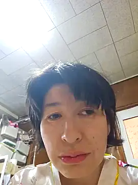 Snapshot of morikawa_sayaka chatting on 01-03-25, 12:43 morikawa sayaka online show from 01-03-25, 12:43