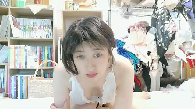 Snapshot of morikawa_sayaka chatting on 09-29-25, 11:42 morikawa sayaka online show from 09-29-25, 11:42