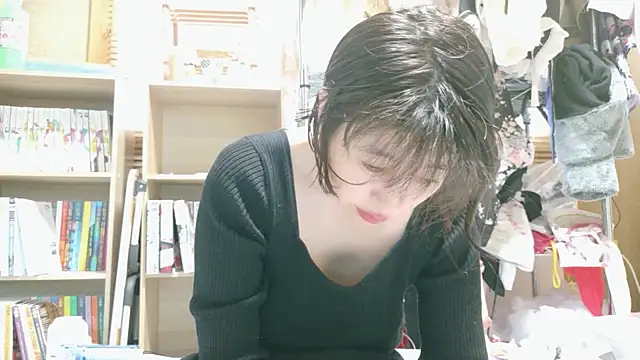 Snapshot of morikawa_sayaka chatting on 10-23-25, 11:46 morikawa sayaka online show from 10-23-25, 11:46