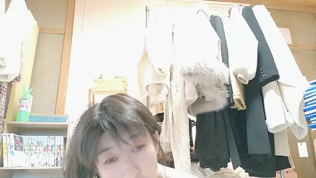 Snapshot of morikawa_sayaka chatting on 11-14-25, 12:20 morikawa sayaka online show from 11-14-25, 12:20
