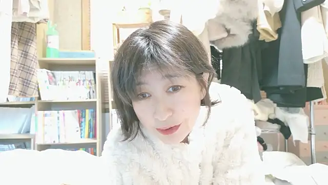 Snapshot of morikawa_sayaka chatting on 11-14-25, 11:35 morikawa sayaka online show from 11-14-25, 11:35