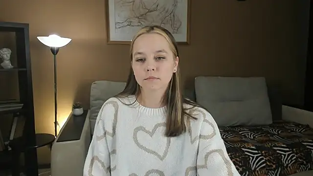 Snapshot of FalineDowlen chatting on 12-12-24, 05:42 FalineDowlen online show from 12-12-24, 05:42