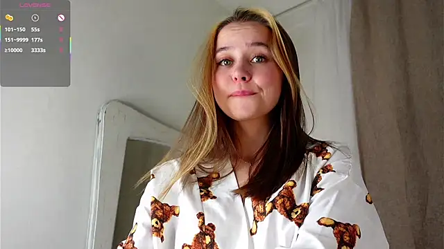 Snapshot of FalineDowlen chatting on 01-16-25, 02:30 FalineDowlen online show from 01-16-25, 02:30