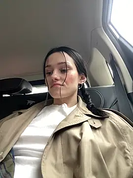 Mia Mia M online show from 04-25-26, 02:03