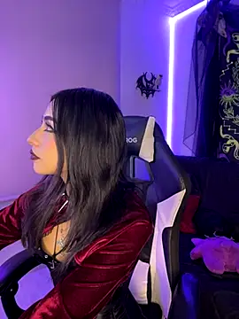 Snapshot of vampy_dolll chatting on 10-30-25, 09:11 vampy dolll online show from 10-30-25, 09:11