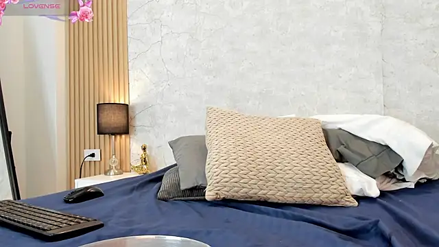 Snapshot of Freyaa__ chatting on 02-08-25, 03:19 Freyaa   online show from 02-08-25, 03:19