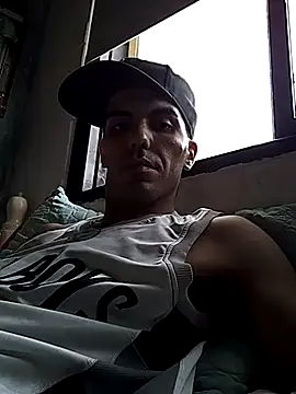 Snapshot of tunegrito007 chatting on 09-17-25, 12:29 tunegrito007 online show from 09-17-25, 12:29