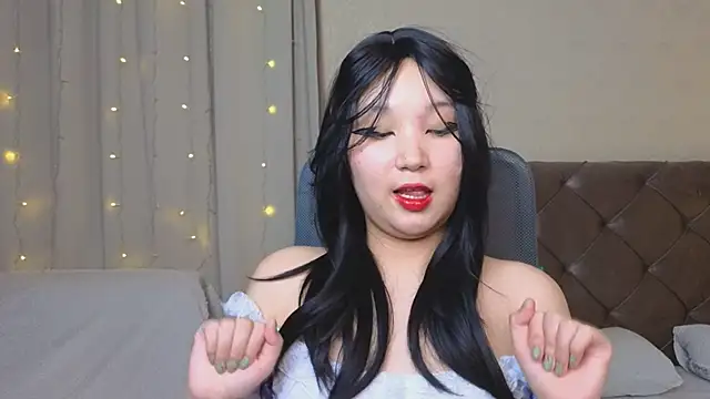 Snapshot of Milla_Aheo chatting on 02-02-25, 04:54 Milla Aheo online show from 02-02-25, 04:54