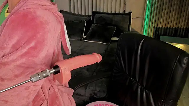 Lillyortiz online show from 03-04-25, 08:38