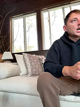 longcurved212121 online show from 10-19-25, 05:02