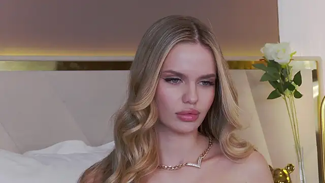 Snapshot of KristinaMaers chatting on 01-27-25, 12:54 KristinaMaers online show from 01-27-25, 12:54