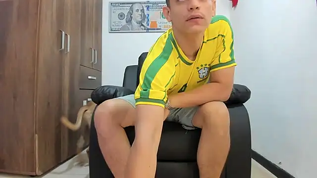 Snapshot of boss_of_cash chatting on 09-13-25, 02:17 boss of cash online show from 09-13-25, 02:17